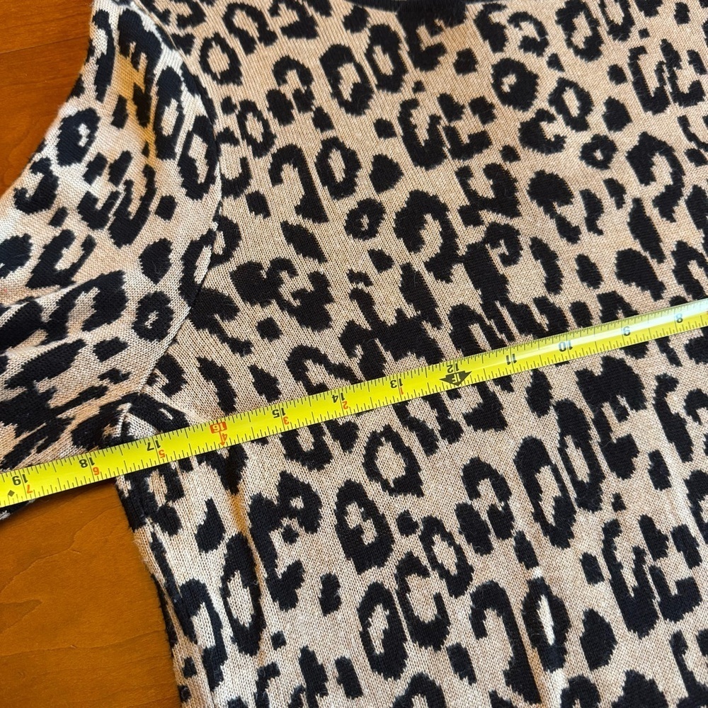 Chico’s Leopard Print Sweater Size 1 - Picture 6 of 12